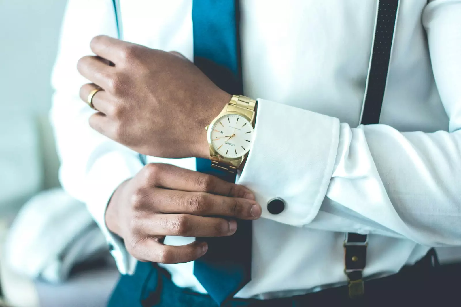 Wir setzen Maßstäbe: A Paradigm of Excellence in Business Leadership